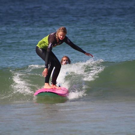 Cliff Surf House Hostel Санта Круз Екстериор снимка