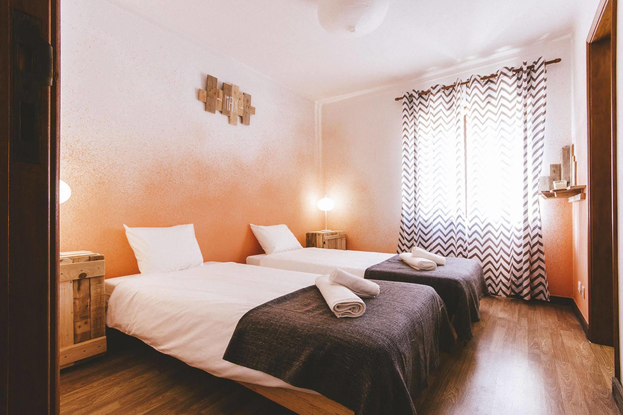 Cliff Surf House Hostel Санта Круз Екстериор снимка