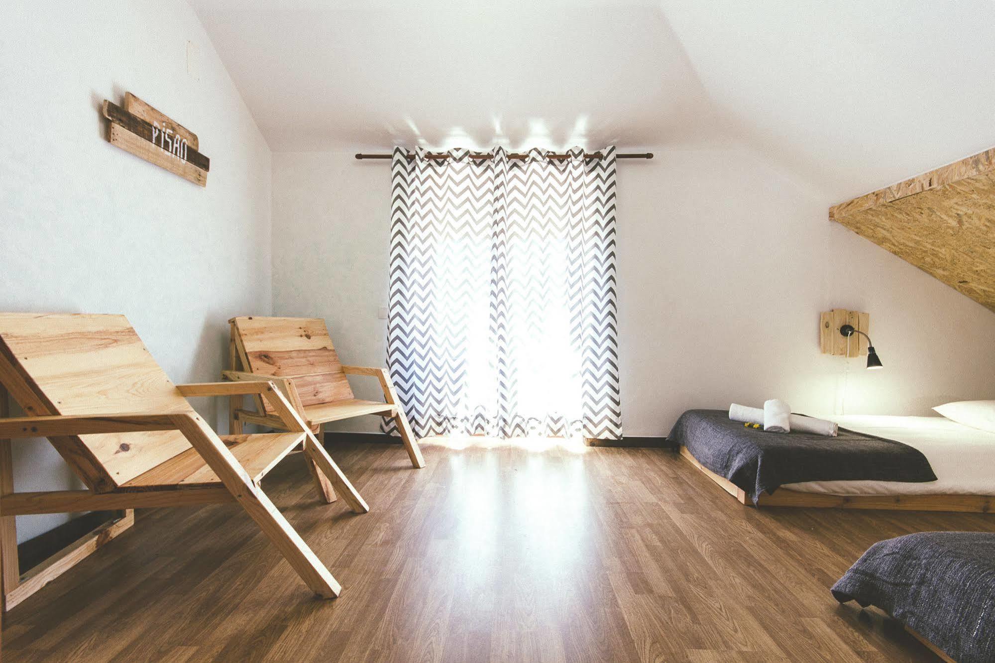 Cliff Surf House Hostel Санта Круз Екстериор снимка